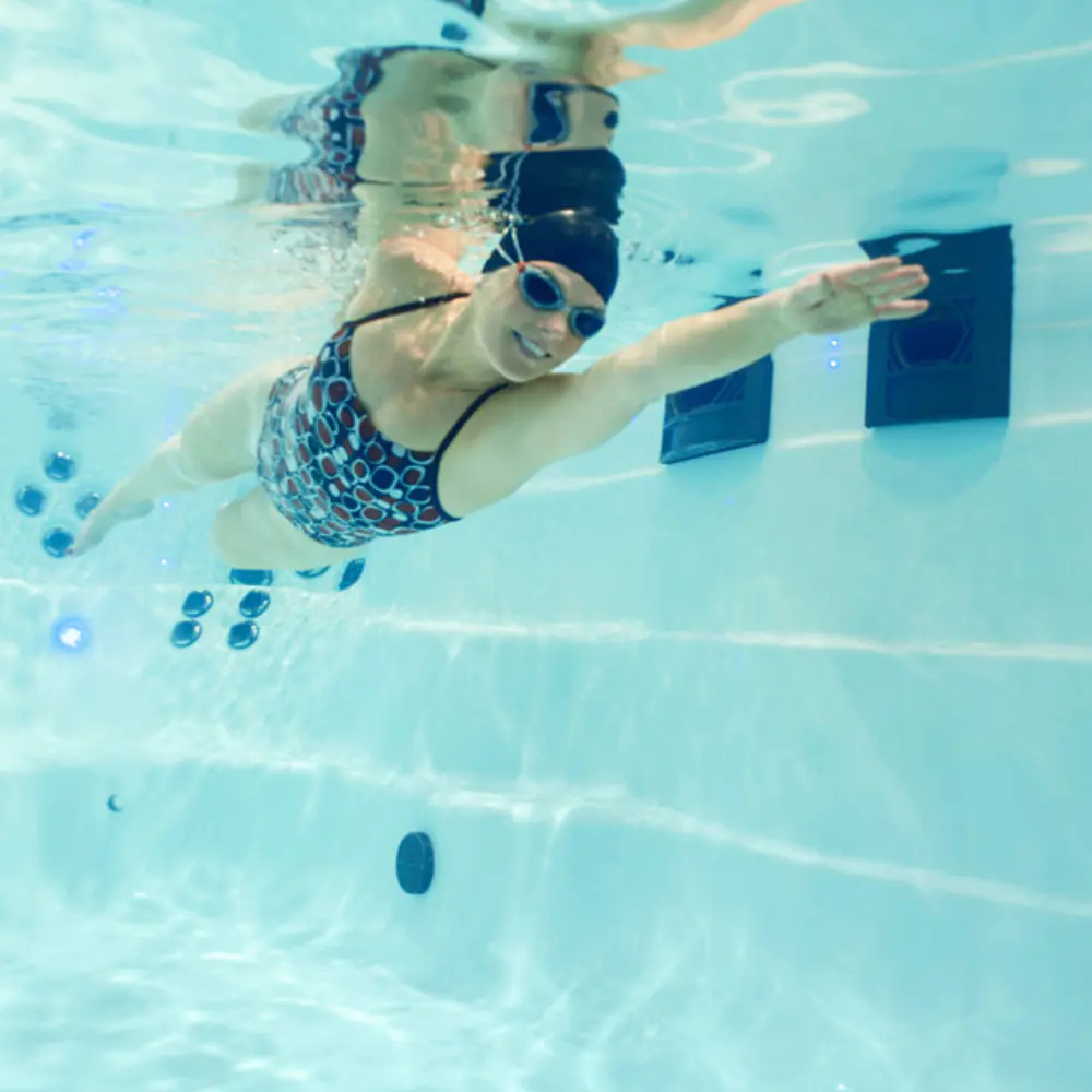 How to avoid common swimming mistakes with pool mirrors