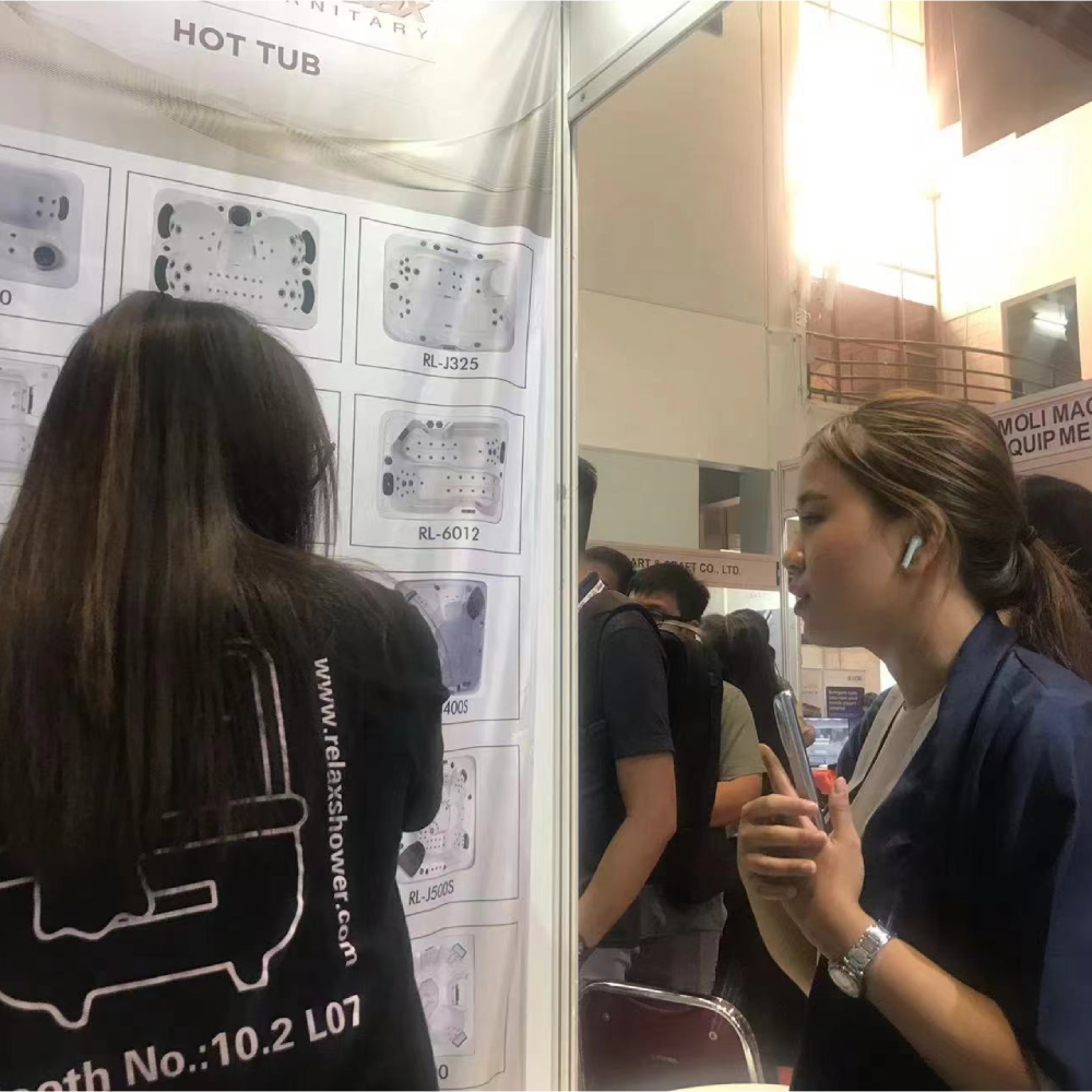 Our Bathtub Factory Makes a Splash at Dubai Exhibition
